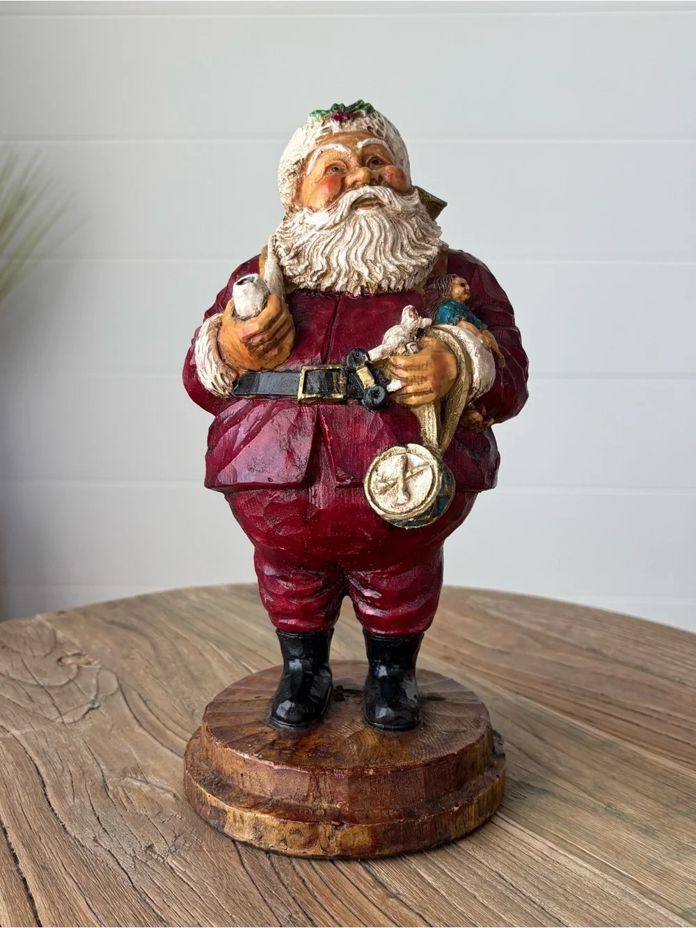 Vintage 1987 Resin painted Duncan Hill Holiday Santa